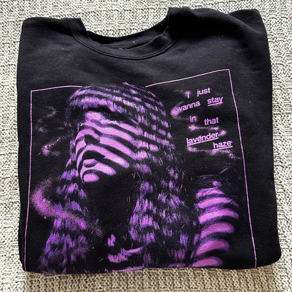 Taylor Swift Black Tour Sweatshirt
